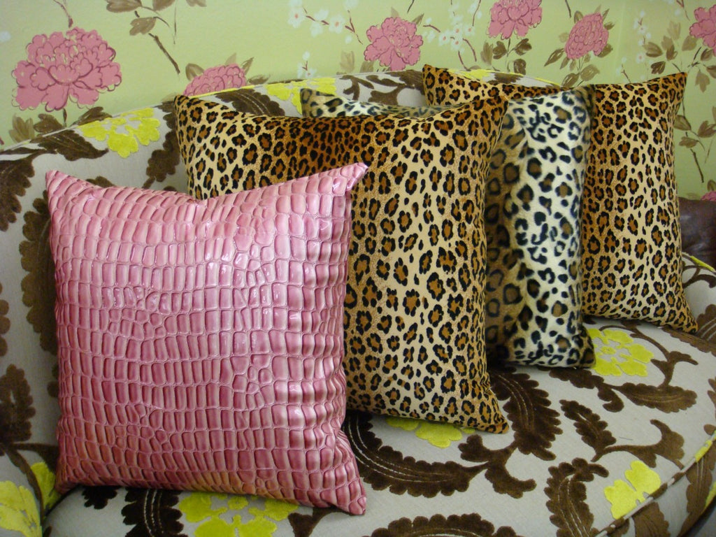 Leopard throw online pillow