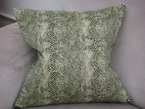 Snakeskin Throw Pillow Cover, Color Green & White Velvet