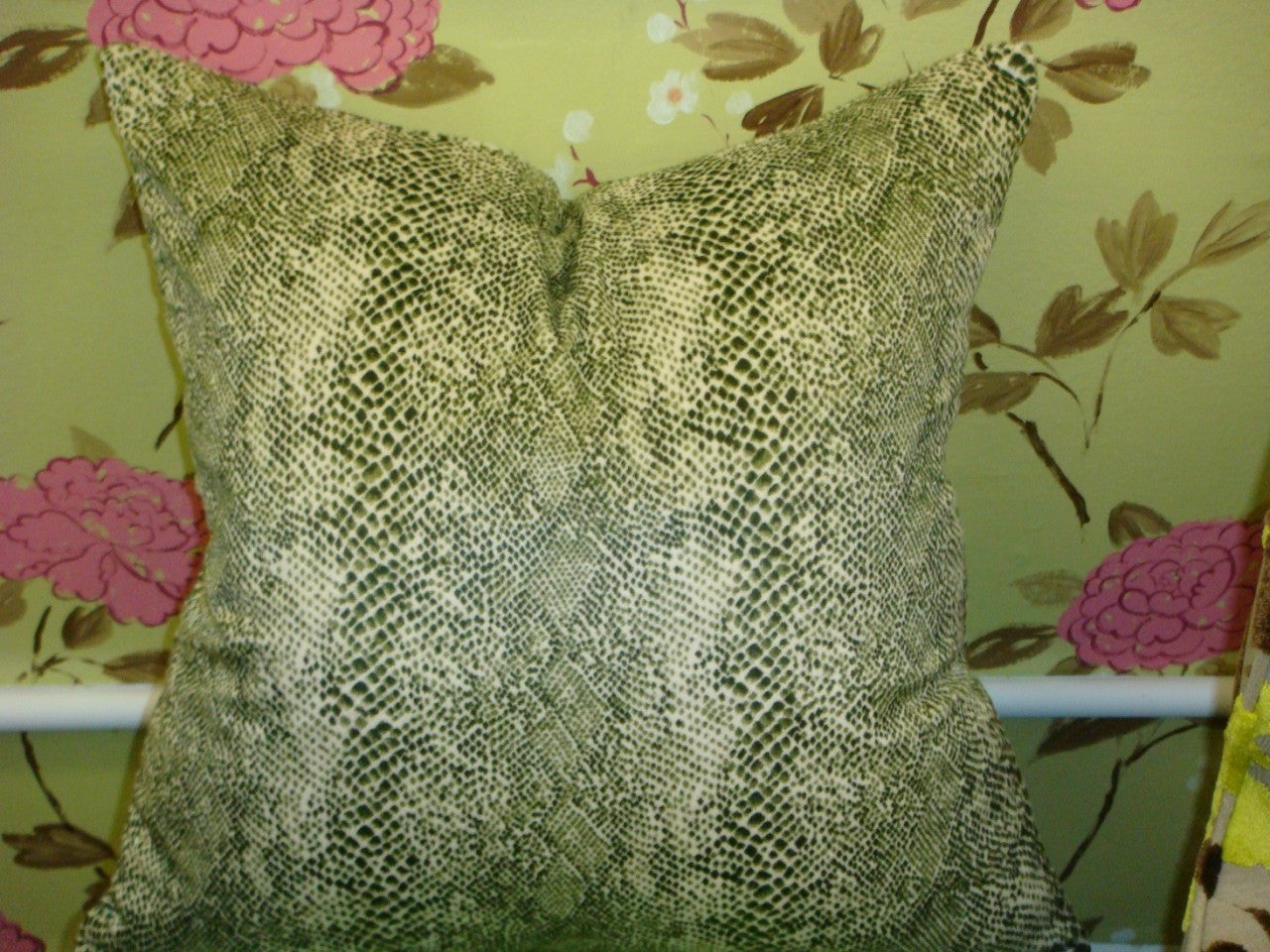 Snakeskin Throw Pillow Cover, Color Green & White Velvet