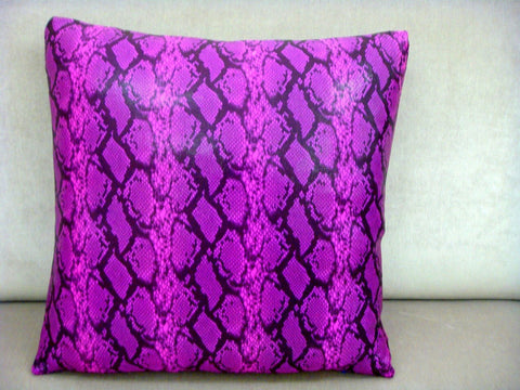 Snakeskin Throw Pillow Cover, Color Pink & Black