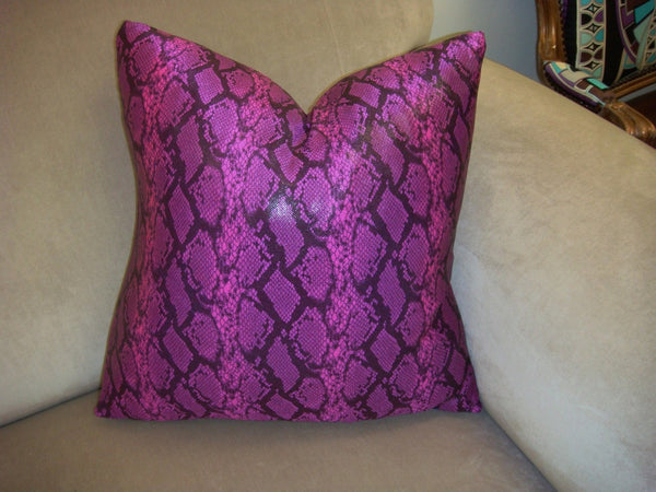 Snakeskin Throw Pillow Cover, Color Pink & Black